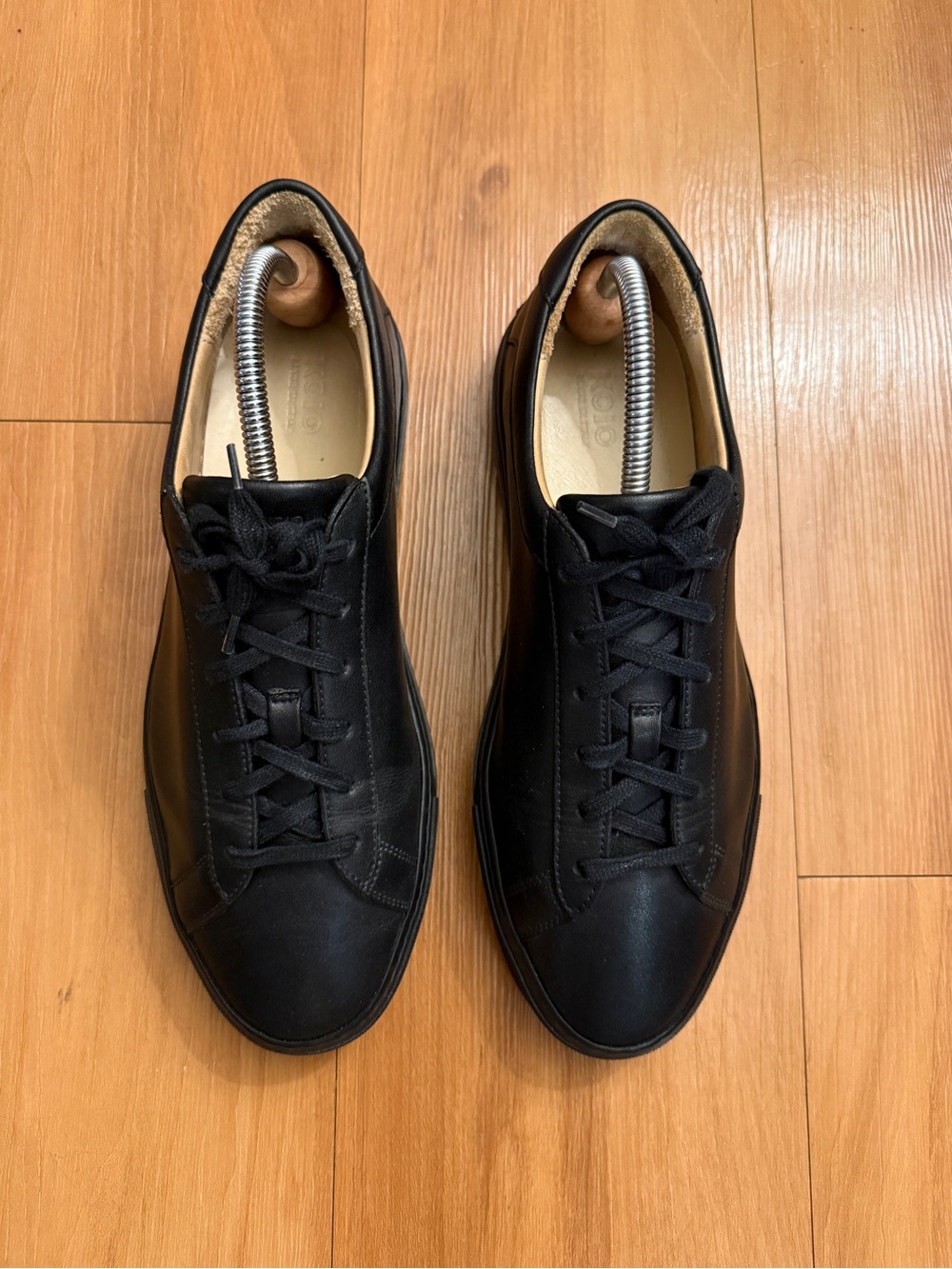 KOIO Black Leather Low-Top Sneakers